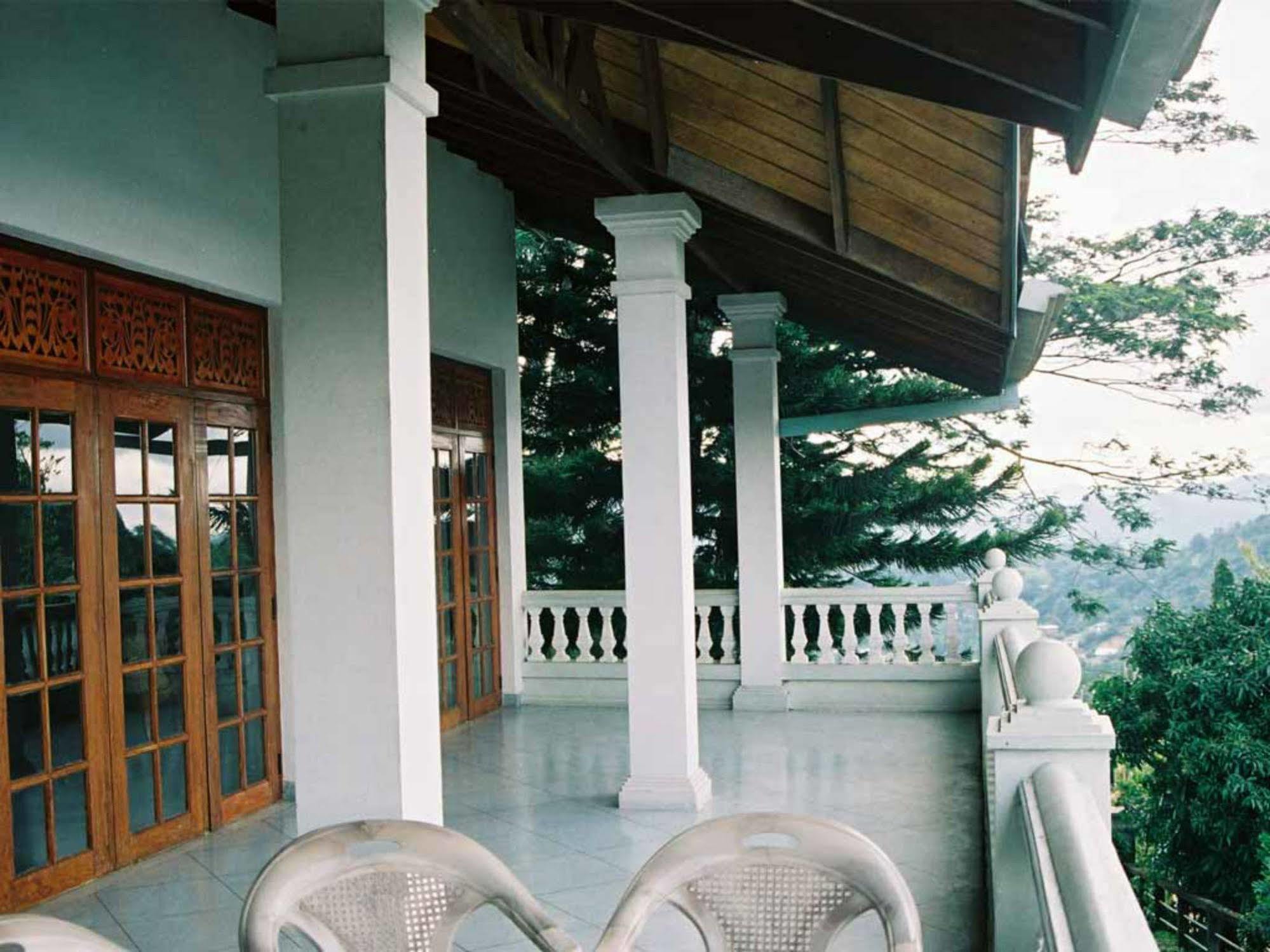 Alcam Holiday Home Kandy Eksteriør billede