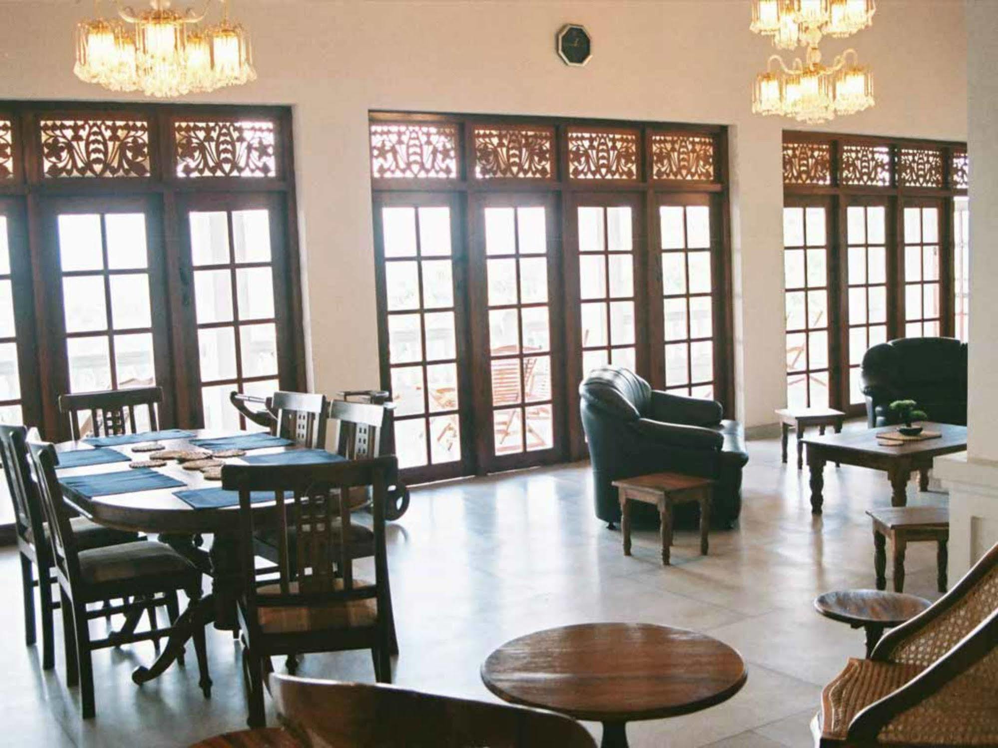Alcam Holiday Home Kandy Eksteriør billede