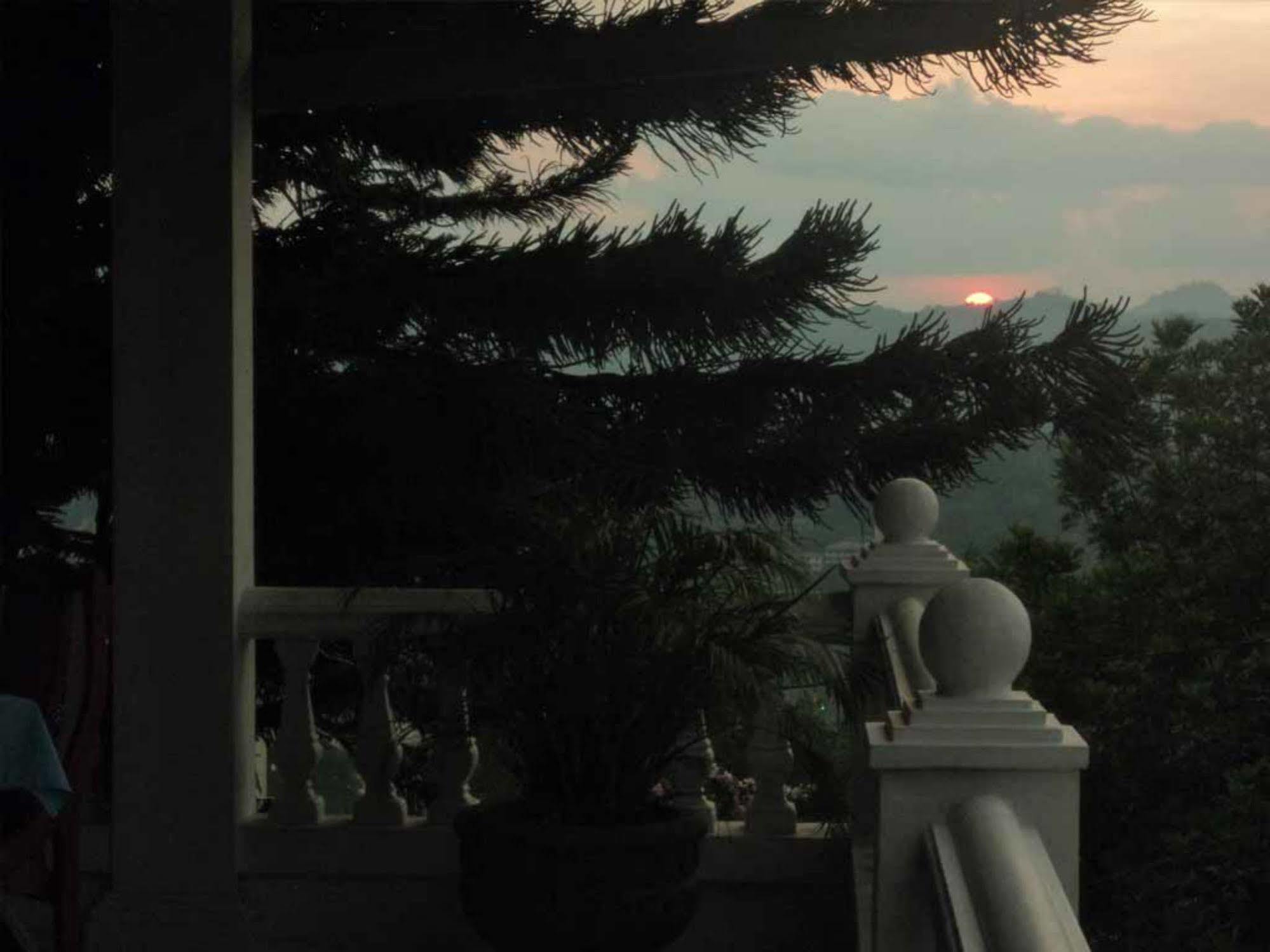 Alcam Holiday Home Kandy Eksteriør billede